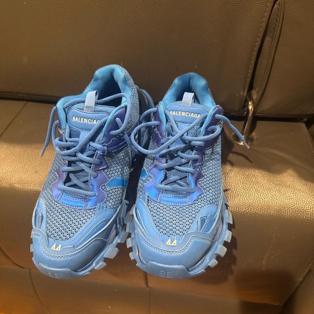 Balenciaga mens Blue Sneakers - Picture 2 of 5